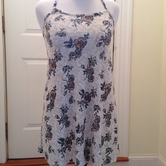 No Boundaries Dresses & Skirts - No Boundaries Tan flower dress spaghetti straps L